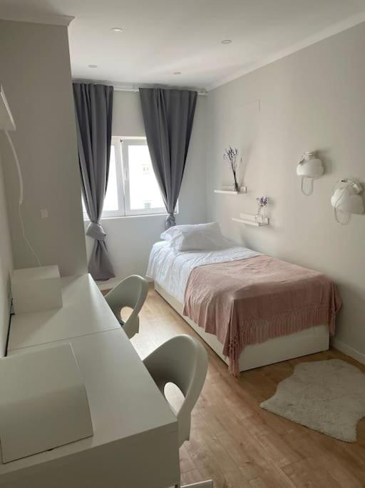 Appartement Dafundo Family Flat à Cruz Quebrada Extérieur photo